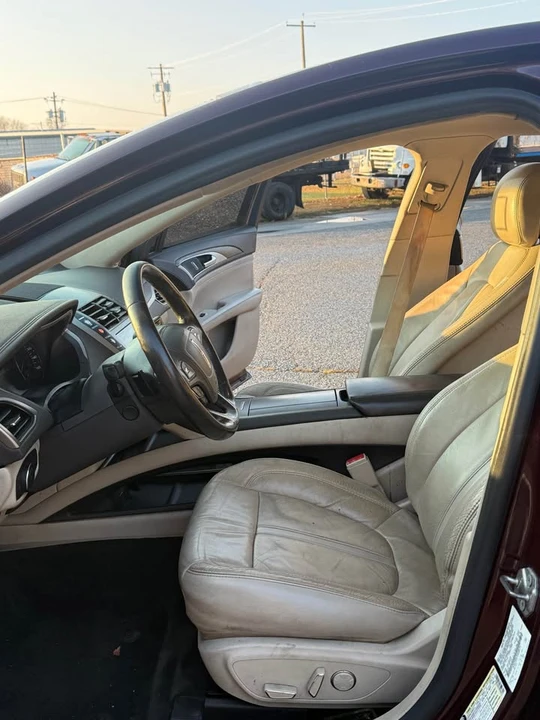 2017 Lincoln MKZ - Image 4 of 10
