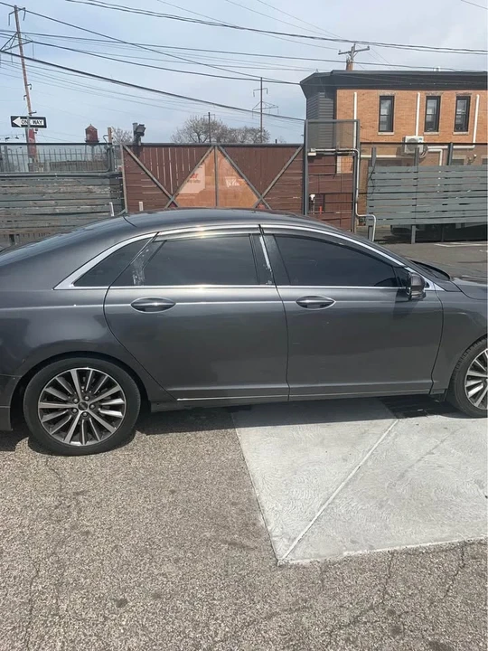 2017 Lincoln MKZ - Image 4 of 4