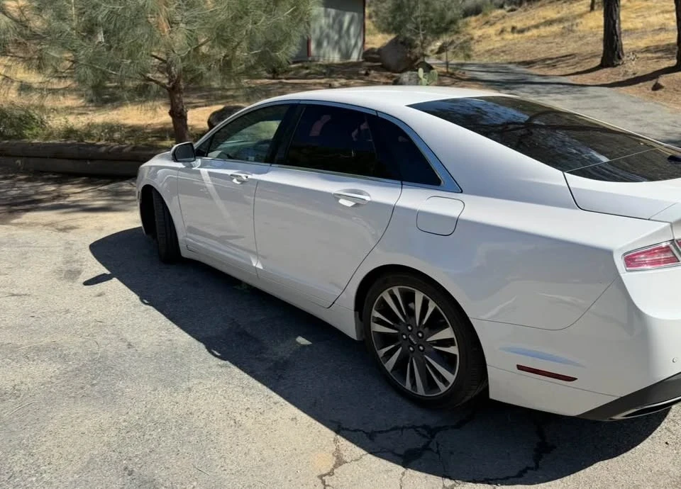 2017 Lincoln MKZ - Image 4 of 11