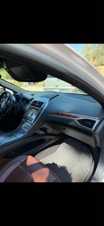 2017 Lincoln MKZ - Image 10 of 11