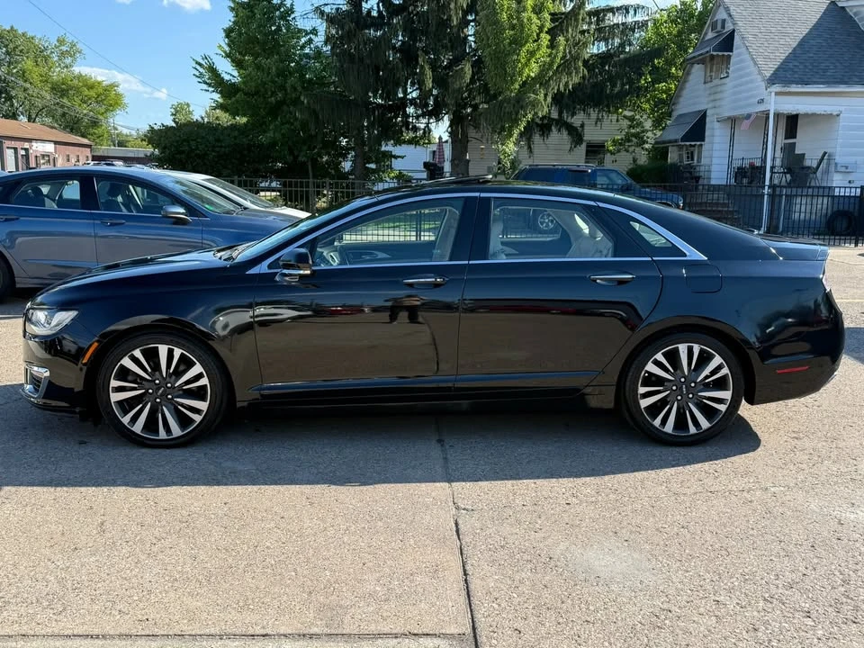 2017 Lincoln MKZ - Image 2 of 15
