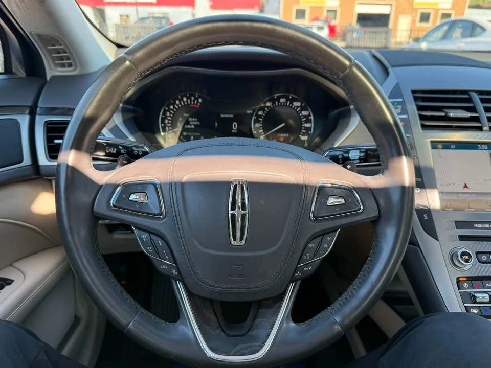 2017 Lincoln MKZ - Image 9 of 15