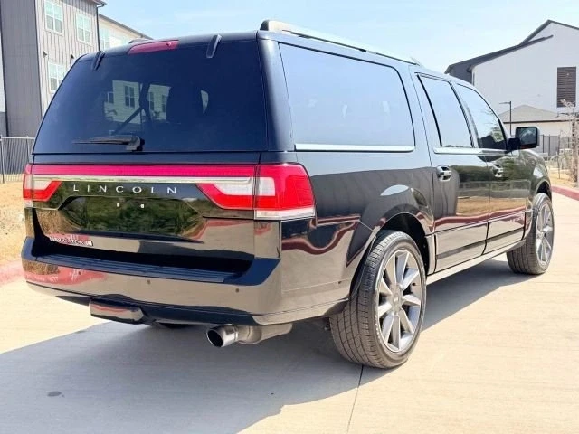 2017 Lincoln Navigator 3rd Gen - Image 7 of 17