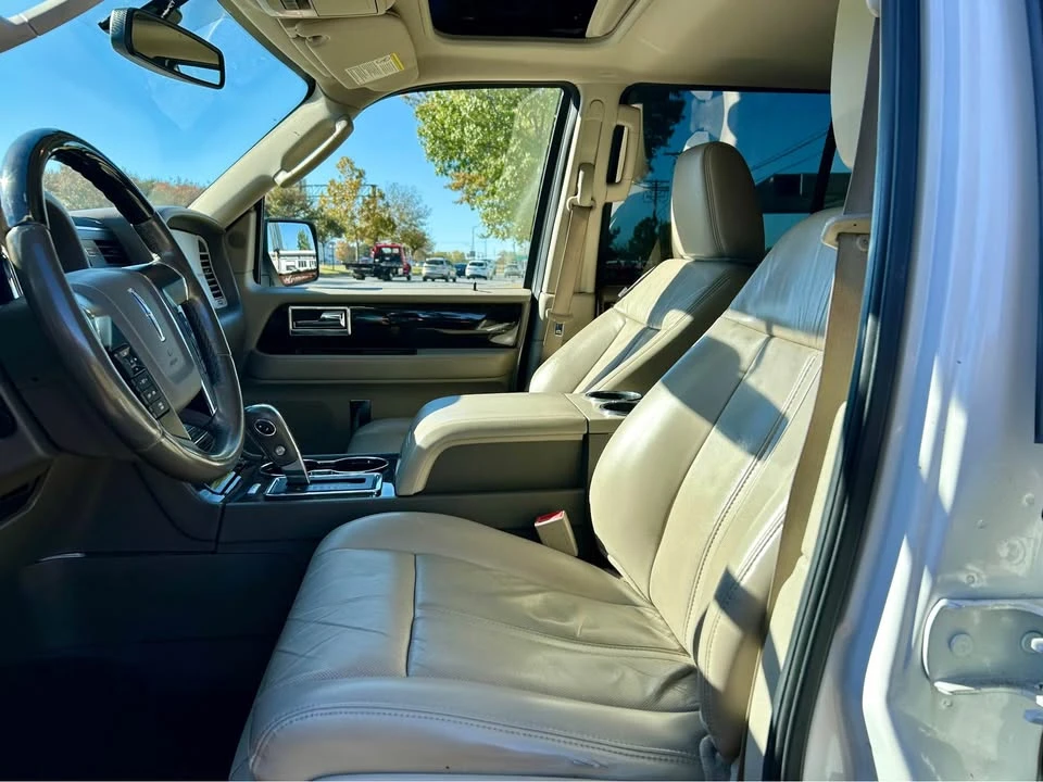 2017 Lincoln Navigator 3rd Gen - Image 3 of 6
