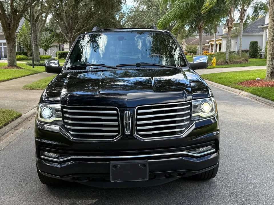 2017 Lincoln Navigator 3rd Gen - Image 2 of 14
