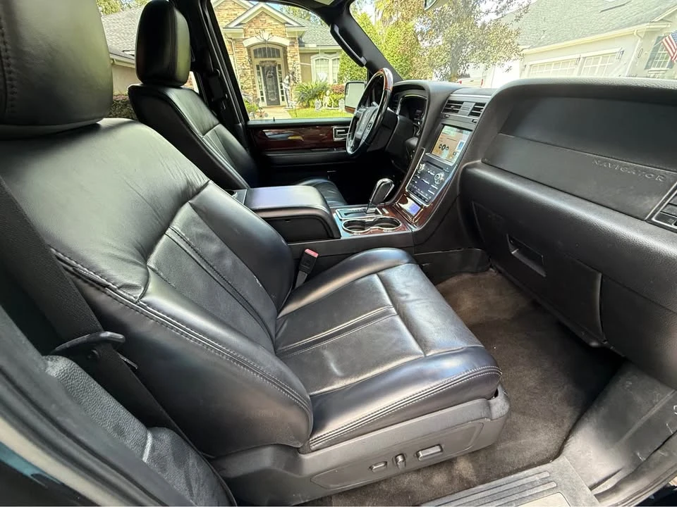 2017 Lincoln Navigator 3rd Gen - Image 10 of 14