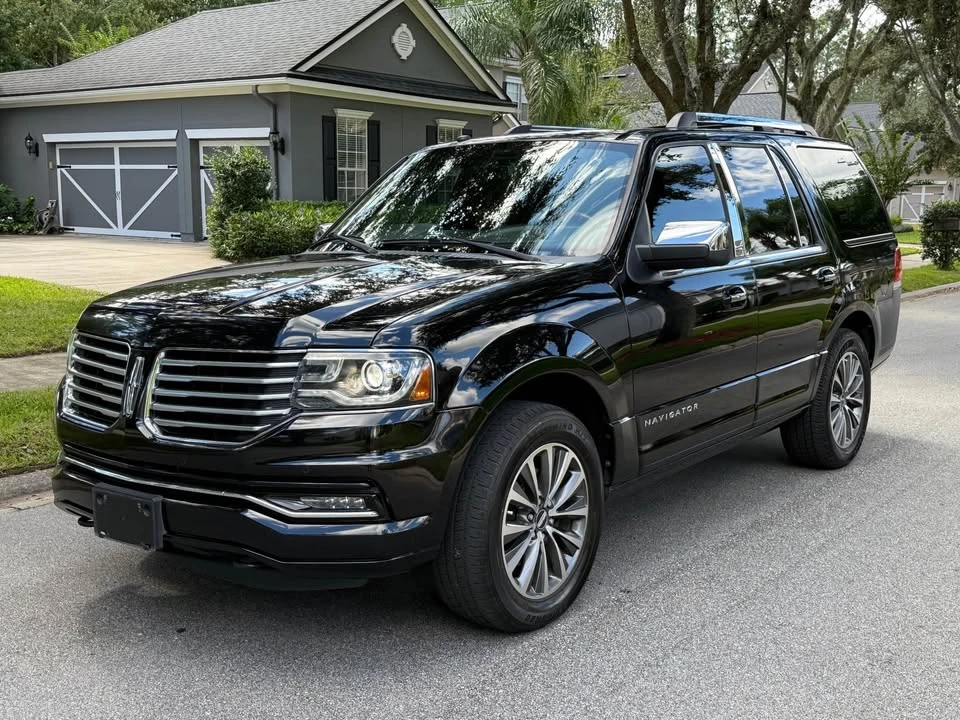 2017 Lincoln Navigator 3rd Gen - Image 3 of 14