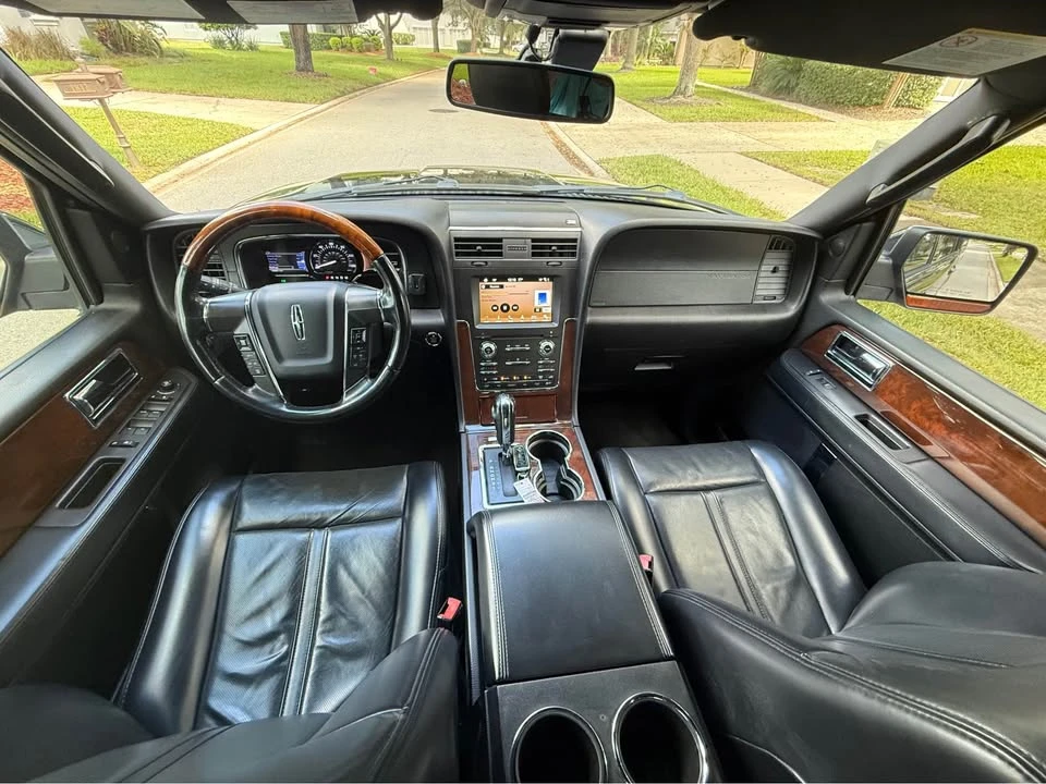 2017 Lincoln Navigator 3rd Gen - Image 12 of 14