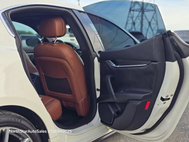 2017 Maserati Ghibli 3rd Gen - Image 15 of 19