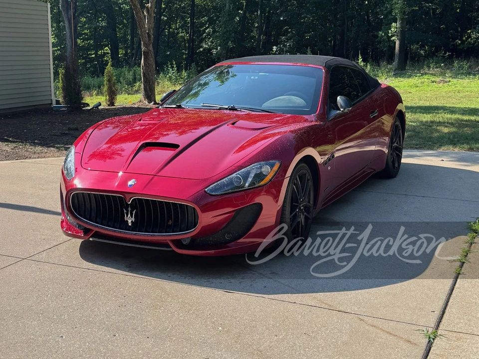 2017 Maserati GranTurismo MC Stradale - Image 2 of 15