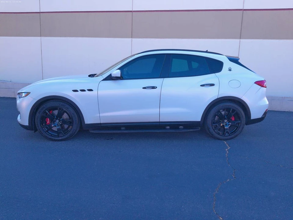 2017 Maserati Levante - Image 2 of 23