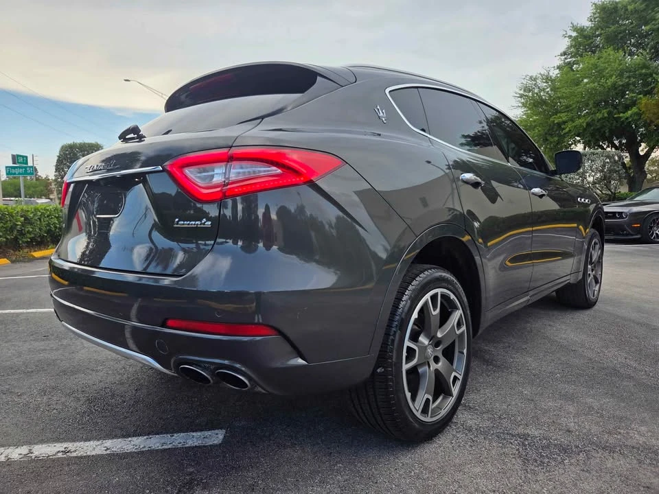 2017 Maserati Levante - Image 6 of 10