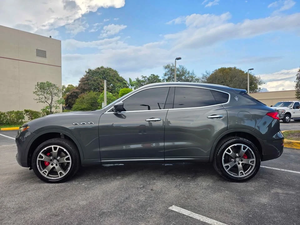 2017 Maserati Levante - Image 4 of 10