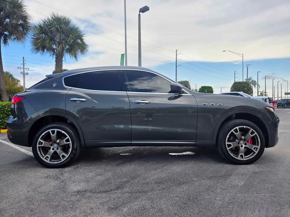 2017 Maserati Levante - Image 7 of 10