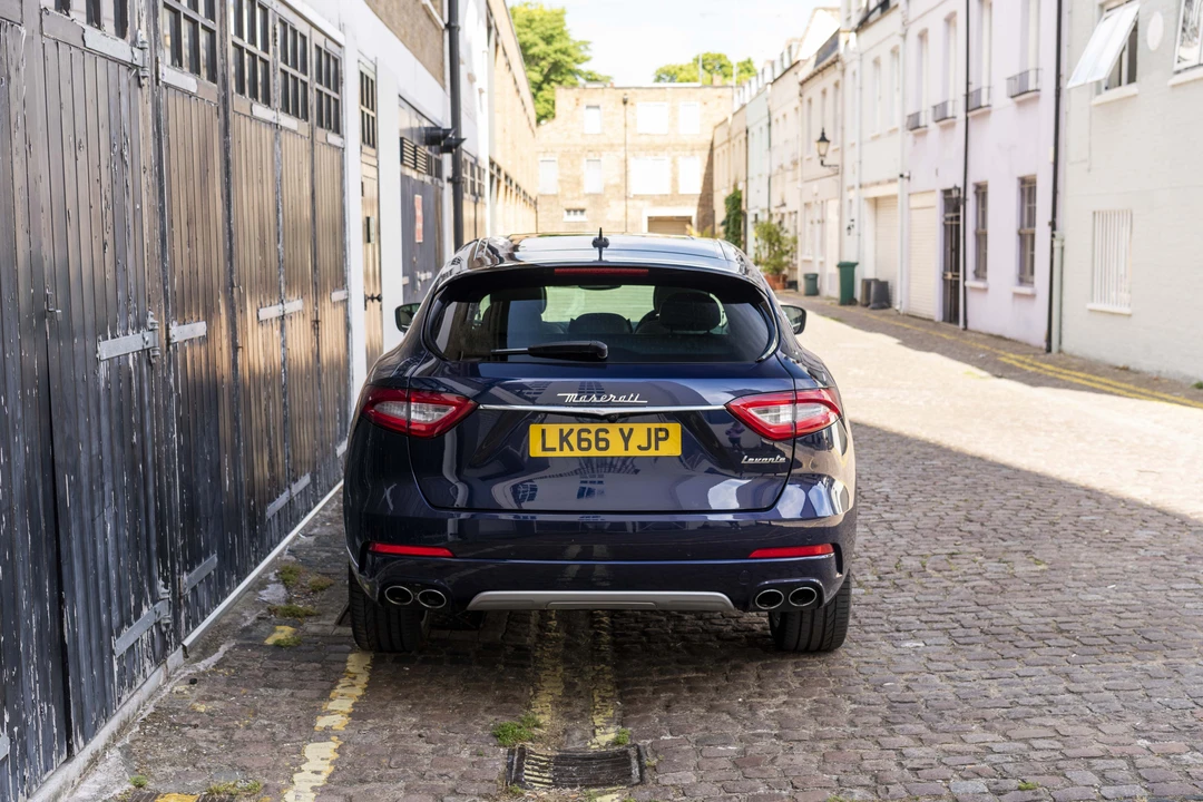 2017 Maserati Levante - Image 15 of 31
