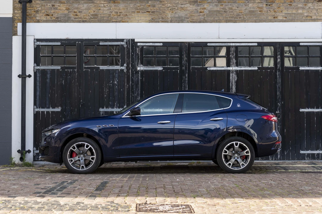 2017 Maserati Levante - Image 5 of 31