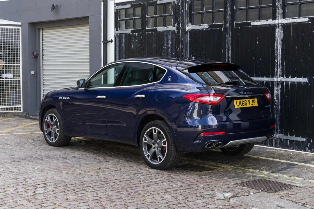 2017 Maserati Levante - Image 6 of 31