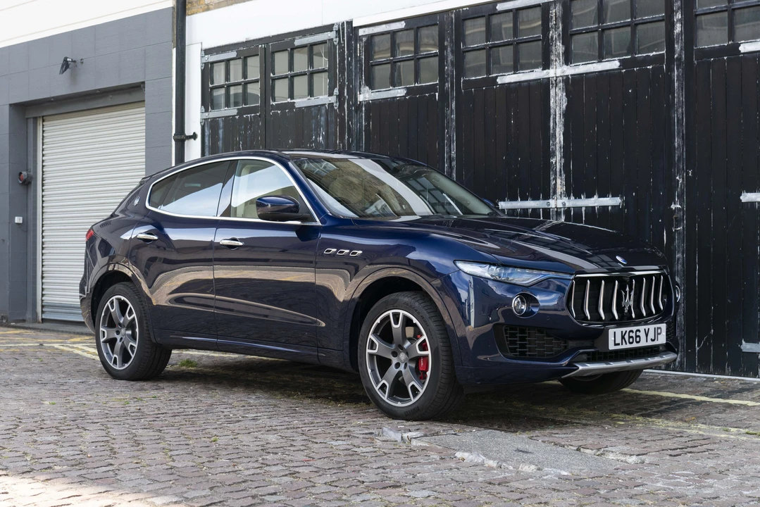 2017 Maserati Levante - Image 2 of 31