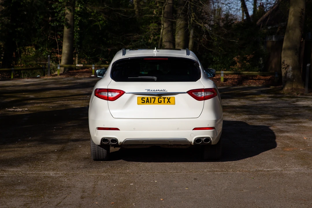 2017 Maserati Levante - Image 7 of 31