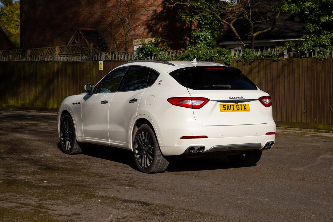 2017 Maserati Levante - Image 16 of 31