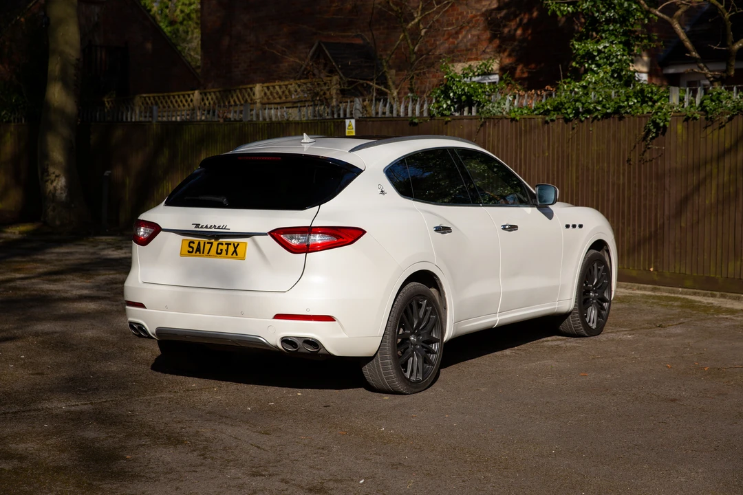 2017 Maserati Levante - Image 14 of 31