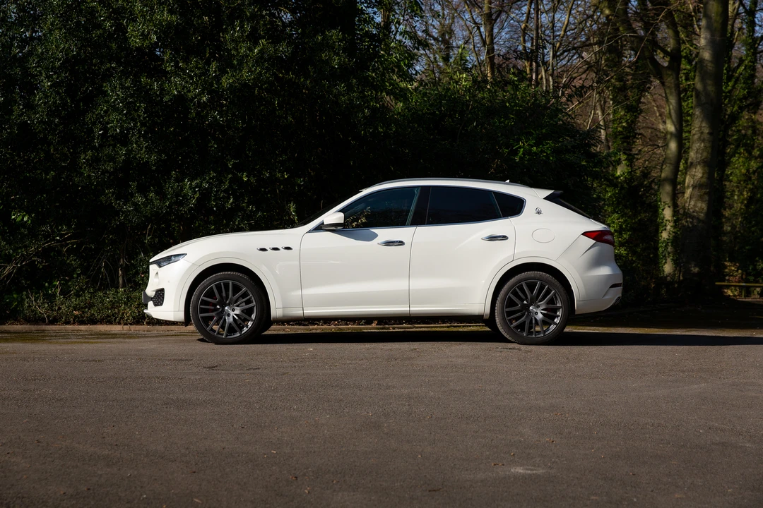 2017 Maserati Levante - Image 17 of 31