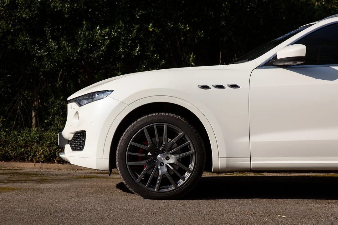 2017 Maserati Levante - Image 29 of 31