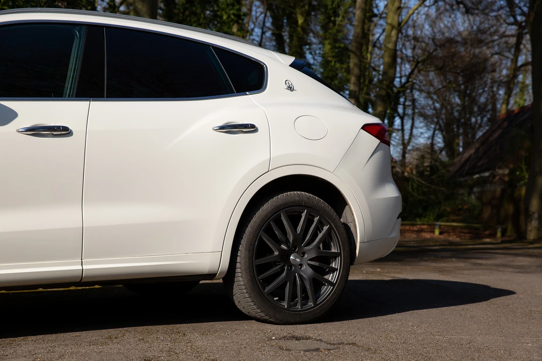2017 Maserati Levante - Image 30 of 31