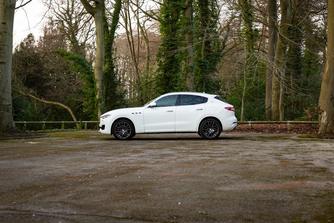 2017 Maserati Levante - Image 25 of 31