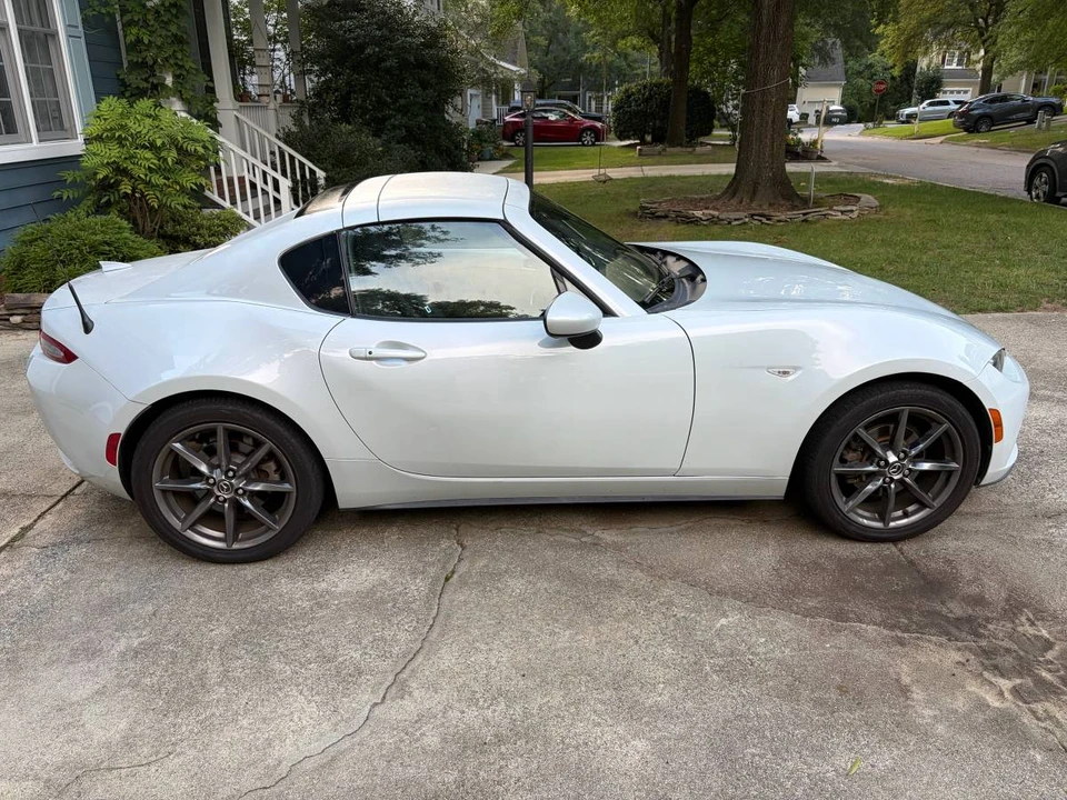 2017 Mazda ND MX-5 Miata - Image 4 of 16