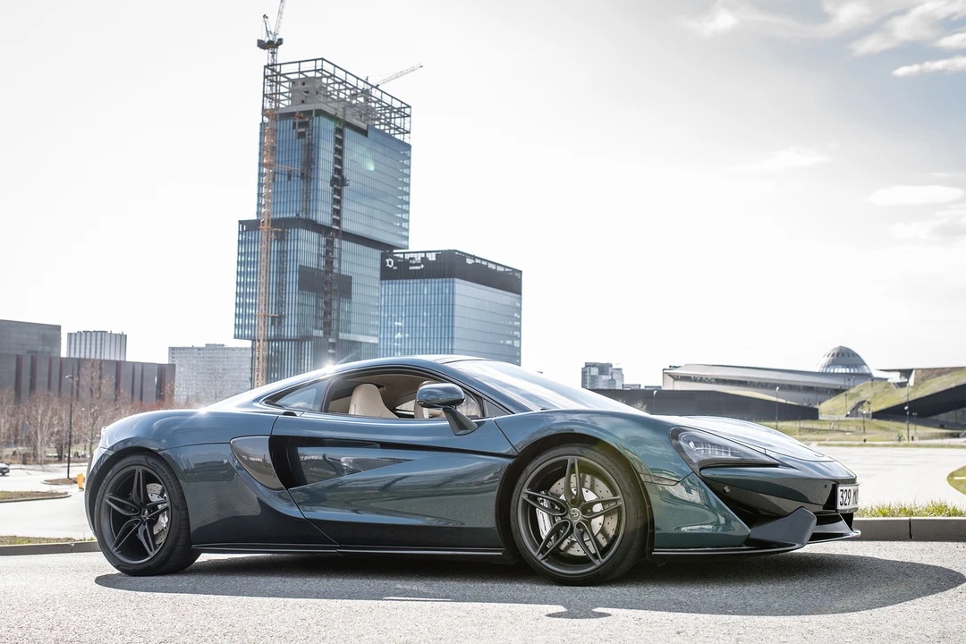 2017 McLaren 570GT - Image 7 of 31