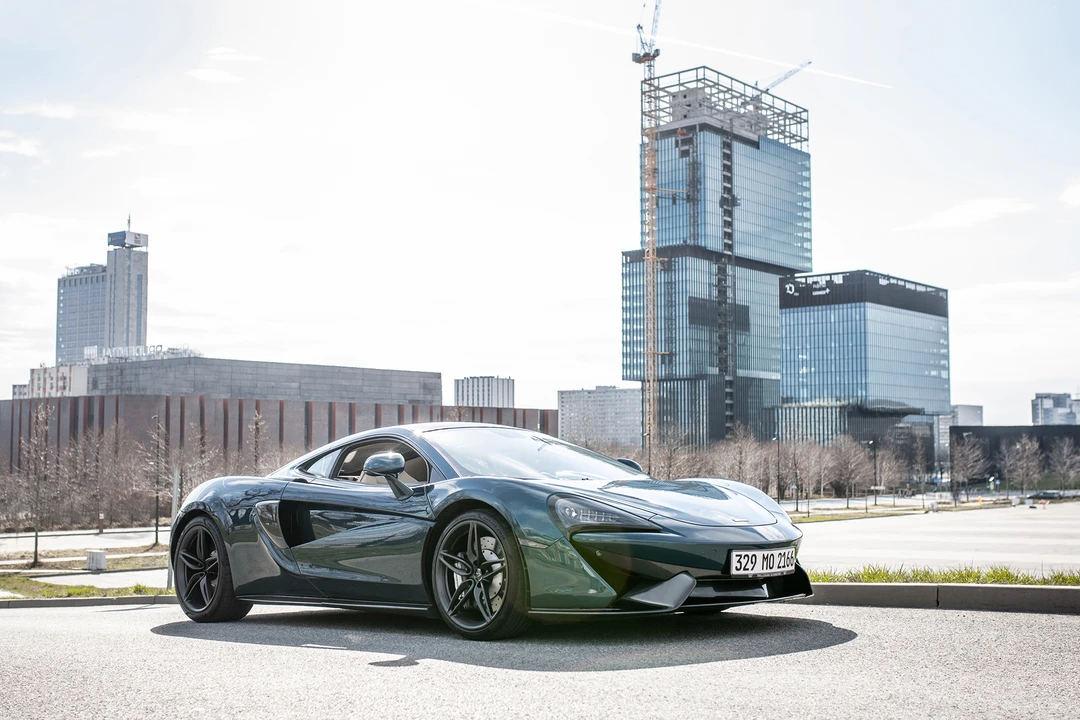 2017 McLaren 570GT - Image 5 of 31