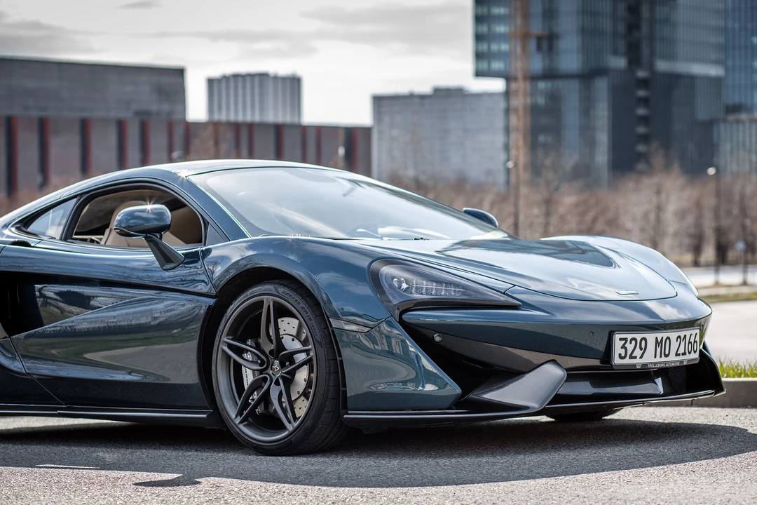2017 McLaren 570GT - Image 13 of 31