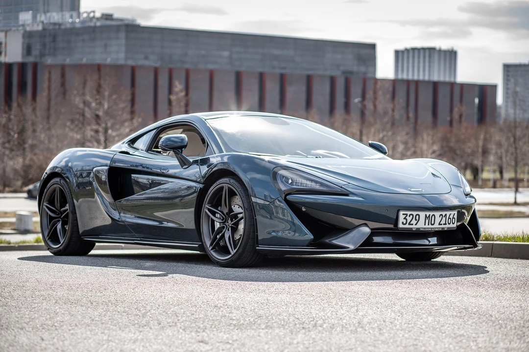 2017 McLaren 570GT - Image 16 of 31