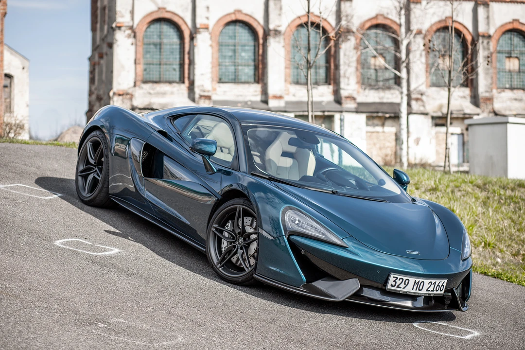 2017 McLaren 570GT - Image 20 of 31