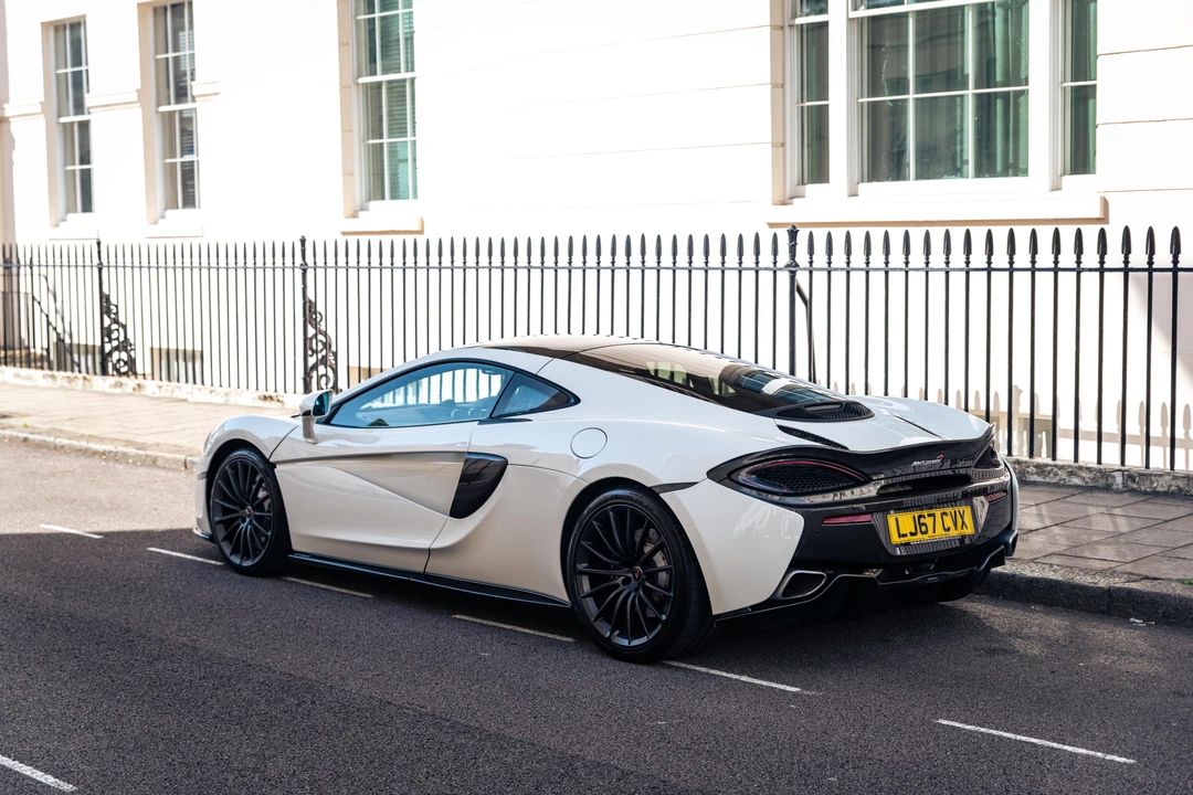 2018 McLaren 570GT - Image 6 of 31