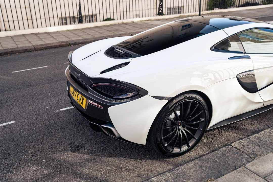 2018 McLaren 570GT - Image 31 of 31