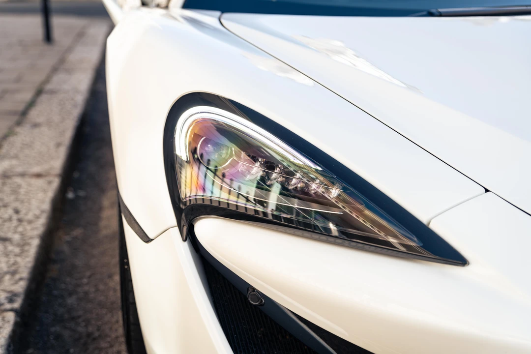 2018 McLaren 570GT - Image 22 of 31