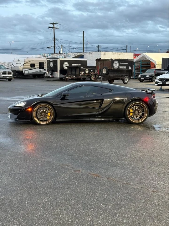 2017 McLaren 570GT - Image 6 of 17
