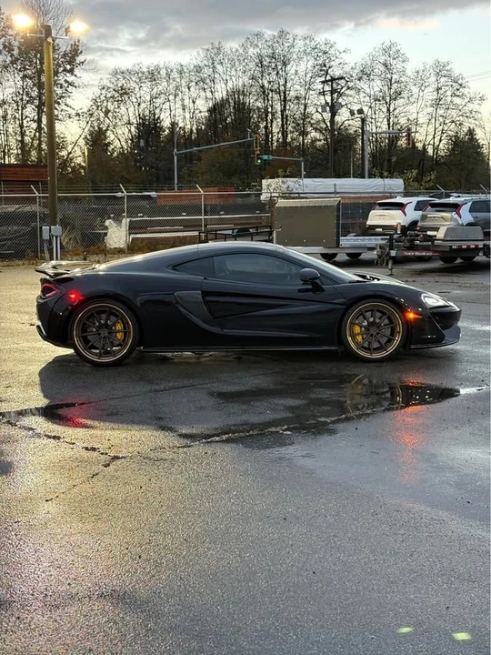 2017 McLaren 570GT - Image 2 of 17