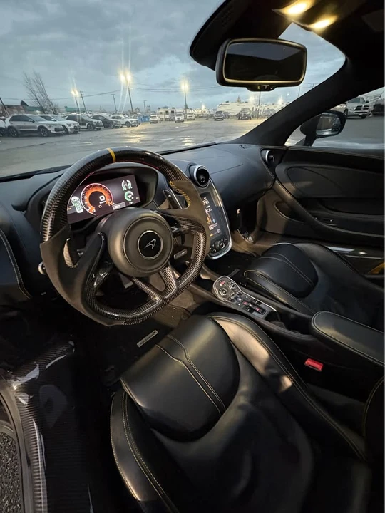 2017 McLaren 570GT - Image 13 of 17