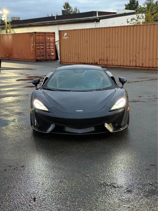 2017 McLaren 570GT - Image 8 of 17