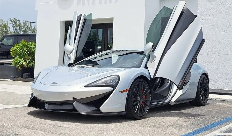 2017 McLaren 570S - Image 9 of 9
