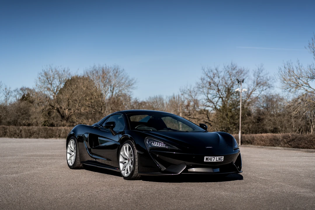 2017 McLaren 570S Spider - Image 27 of 31