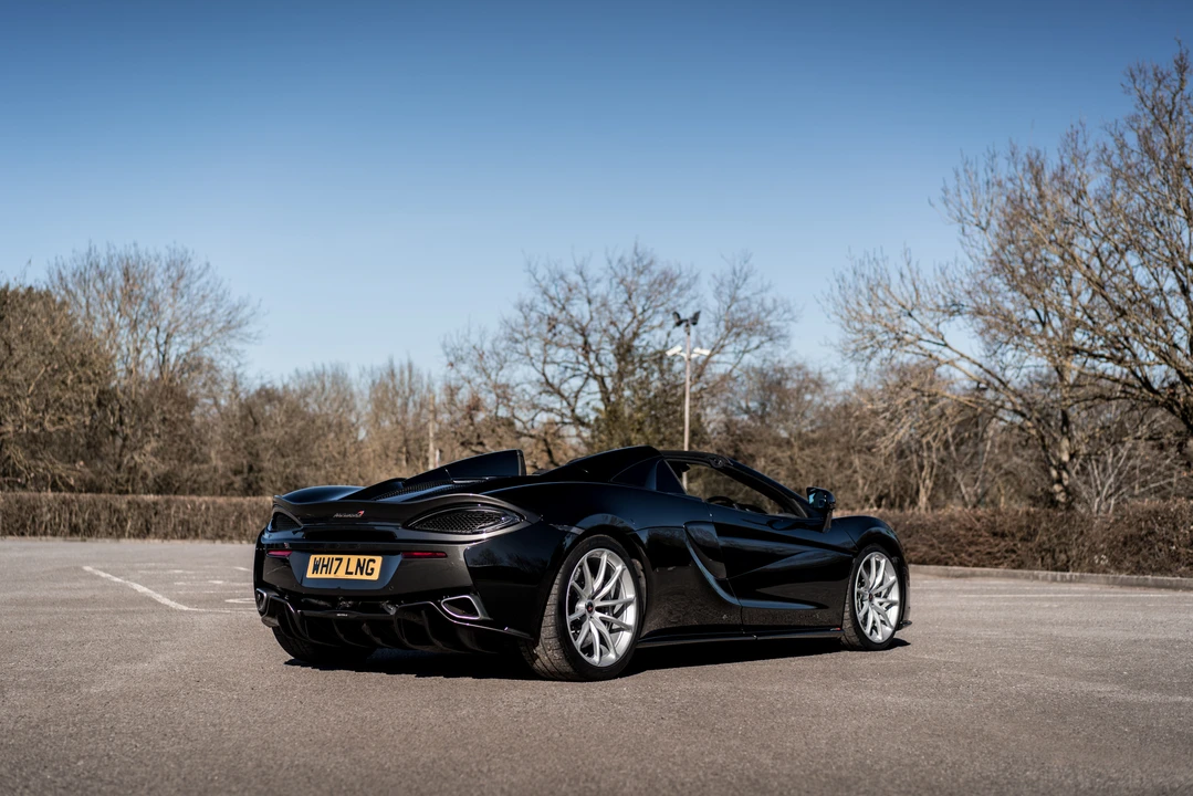 2017 McLaren 570S Spider - Image 4 of 31