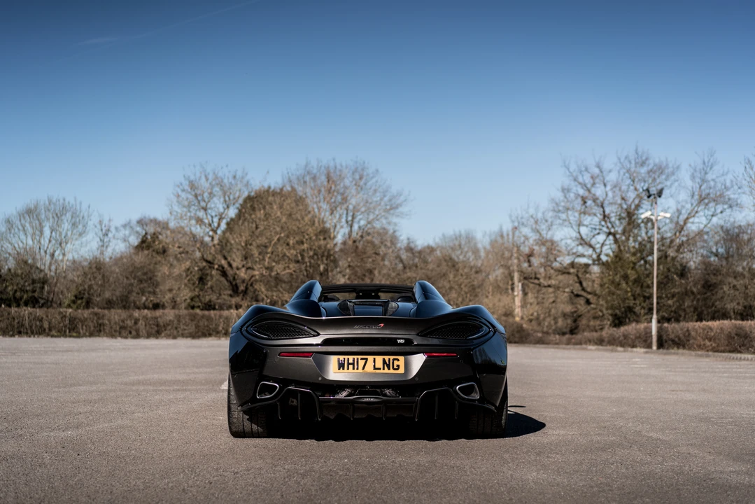 2017 McLaren 570S Spider - Image 15 of 31
