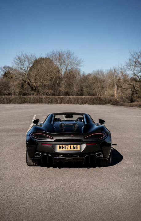 2017 McLaren 570S Spider - Image 17 of 31