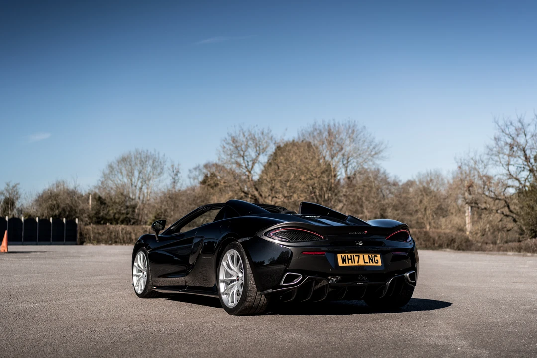 2017 McLaren 570S Spider - Image 20 of 31