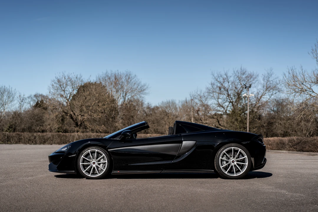 2017 McLaren 570S Spider - Image 7 of 31