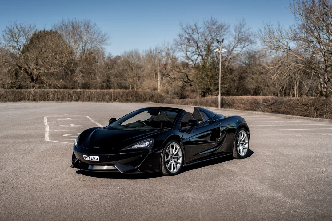2017 McLaren 570S Spider - Image 10 of 31
